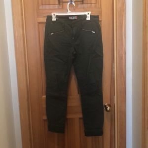 Green cabi skinny jeans
